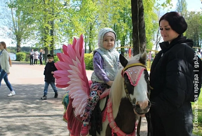 Мозыряне празднуют Первомай. Фоторепортаж