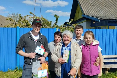 В преддверии Дня Победы активисты Буда-Кошелевского районного общественного объединения «Патриоты Беларуси» поздравили ветеранов