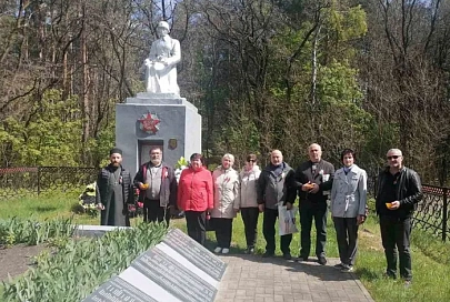 Родственники погибшего в годы Великой Отечественной войны солдата побывали в Озаричах