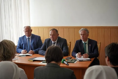Помощник Президента – инспектор по Гомельской области Сергей Бартош встретился с коллективом Ельского консервного завода