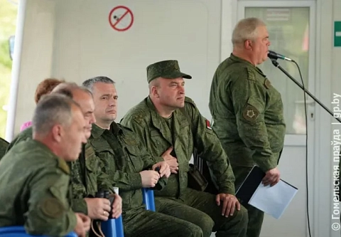 Выживший взят в плен: в Гомеле провели розыгрыш практических действий войск по охране объекта территориальной обороны на воде