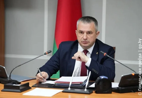 Времени на раскачку нет, это касается всех: на аппаратном совещании в облисполкоме обсудили работу системы здравоохранения, пожарную обстановку, ситуацию на полях