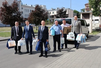 В День защиты детей сотрудники УСК по Гомельской области с подарками навестили маленьких пациентов больницы