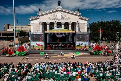 На площади Ленина в Гомеле прошел концерт, посвященный Дню Независимости Беларуси