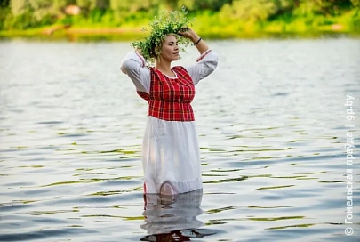 Фотофакт. Гомельчане отпраздновали Купалье на Любенском озере