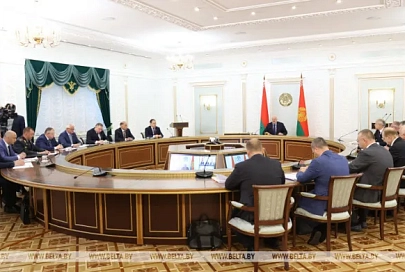 Лукашенко потребовал навести в сельхозорганизациях железный порядок в кадровом вопросе