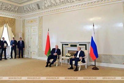 Лукашенко на встречу с Путиным привез карту переброски польских войск к границам Союзного государства