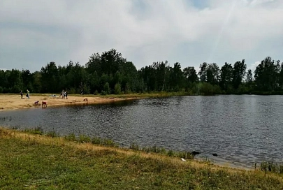 В Светлогорске подросток пытался переплыть реку, но сил не хватило. Ему помогли работники МЧС