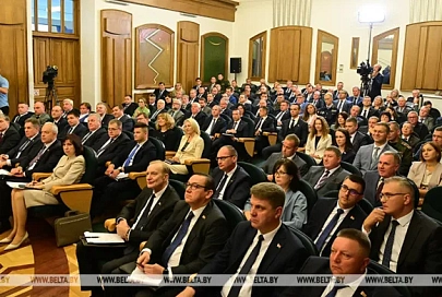 Лукашенко: да, мы не богатые, но у нас есть главное - мы живем в тихой стране