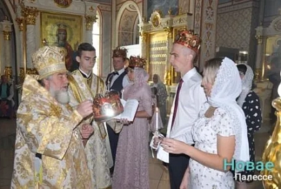 Троекратное счастье: в Турове в девятый раз провели обряд массового венчания