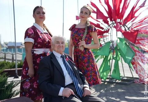 Дата на все времена. 80 лет со дня освобождения отпраздновали жители горпоселка Комарин Брагинского района
