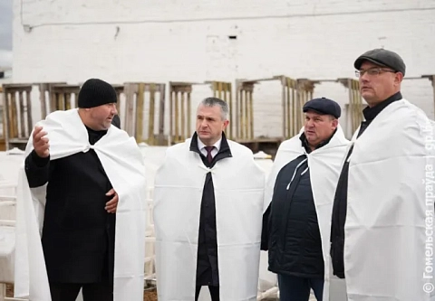 Стеклопакет в коровнике и профилакторий для телят: председатель облисполкома Иван Крупко проверил готовность ферм к зимне-стойловому периоду