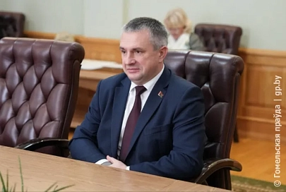Рады приветствовать вас на нашей земле! Встреча губернаторов Гомельской и Брянской областей на полях бизнес-форума