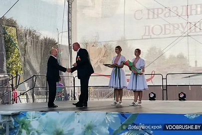 Мотоколонна, танц-батл и салют. Добруш отметил День города и 80-летие освобождения от оккупантов
