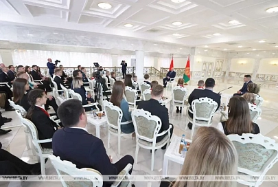 Лукашенко о пропаганде и агитации: у нас есть и должна быть своя идеология