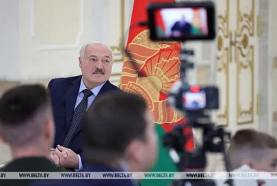 Лукашенко рассказал молодежи о своем комсомольском прошлом