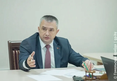 Отремонтировать дорогу и вернуть землю: председатель облисполкома Иван Крупко провел сегодня прием граждан в Гомеле