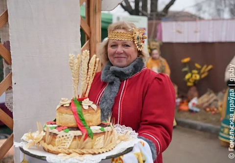 Как сыр в масле! Гостей регионального праздника тружеников села в Октябрьском приглашают посетить фольварки