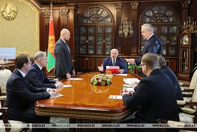 Лукашенко назначил послов в Китай, Зимбабве, ЮАР, Сербию и Индонезию