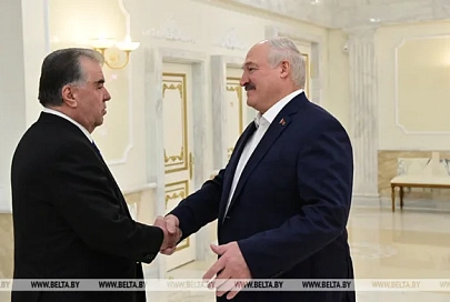 Лукашенко на встрече с Рахмоном заявил о готовности наращивать товарооборот и поддержал открытие мощного торгового центра 