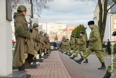 Фотофакт: Торжественный митинг в честь юбилея освобождения Гомеля прошел на Аллее Героев