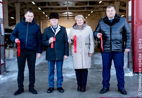 В Мозырском районе открыли современный доильно-молочный блок и два коровника