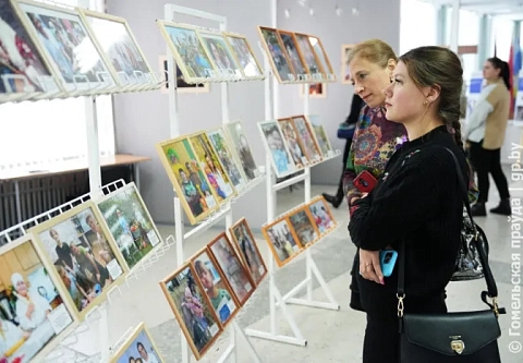 В ГГУ имени Ф. Скорины открылась областная фотовыставка «Я ёсць. Мы побач»