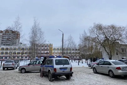Восьмиклассница устроила стрельбу в гимназии Брянска. Что известно к этому часу?