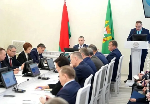 Нет порядка — закрываем предприятие. На аппаратном совещании обсудили вопросы школьного питания и обращения с отходами