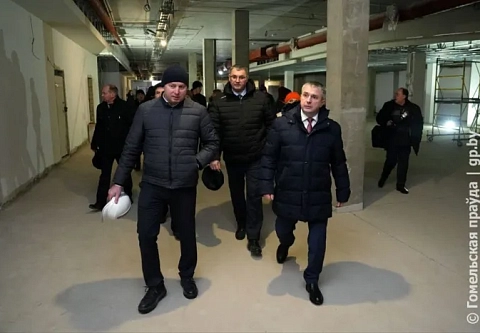 Объект высочайшего уровня: Иван Крупко проинспектировал строящийся физкультурно-оздоровительный центр "Полесье-Арена" в Мозыре