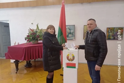 За чистые и ухоженные города. Многие мозыряне уже посетили избирательные участки по выборам депутатов