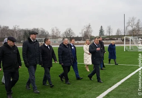 Все в «Стрелу»! В Наровле после масштабной реконструкции открылся городской стадион