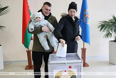 Лукашенко отметил неожиданно высокую явку на прошедших выборах депутатов