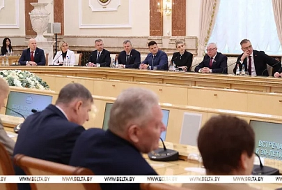 Лукашенко предложил пока оставить открытым вопрос о перечне субъектов гражданского общества в Беларуси