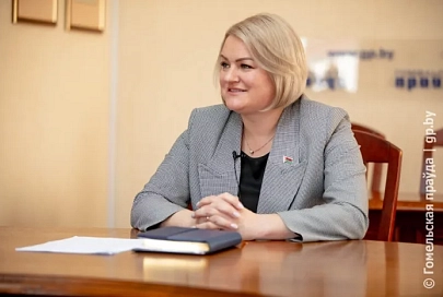 Председатель Октябрьского райисполкома Ирина Намоченко рассказала «Гомельскай праўдзе» о подготовке к фестивалю «Берагіня», дубе желаний и 20 сортах хлеба