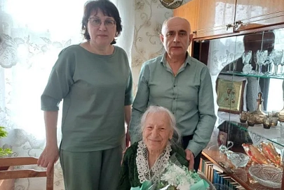 Бывший врач Туровской горбольницы Лидия Соболь отпраздновала 85-летие