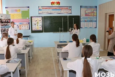 В средней школе № 9 Мозыря открыли первый в области кабинет для проведения лабораторных  и практических работ по химии