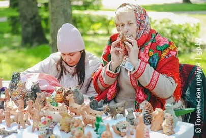 Город мастеров и Вальс Победы. Праздничная атмосфера царила в сквере имени Громыко в Гомеле