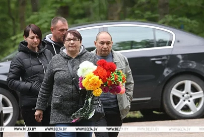 На душе становится светлее. В отселенных деревнях Добрушского района тоже отмечают Радуницу