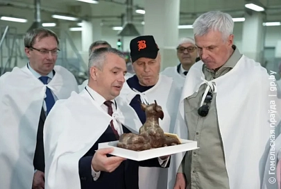 Меняем «Аленку» на селедку: магаданцы побывали на кондитерской фабрике «Спартак»