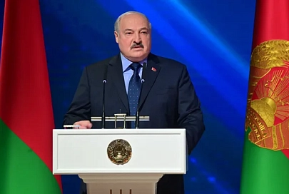  Александр Лукашенко вспомнил о своей первой пробе пера и рассказал, какой "кулак" хотел бы видеть в районных СМИ