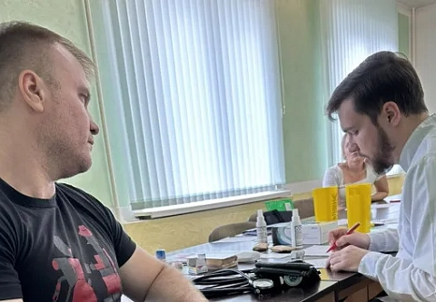 Без отрыва от производства: в Гомеле на базе строительного треста №14 прошла выездная диспансеризация