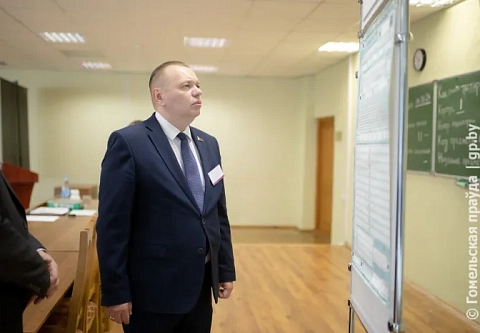 Заместитель председателя облисполкома Дмитрий Алейников проверил готовность пунктов проведения  ЦТ