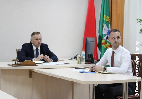 Инвалидность и пенсия на покойного мужа: заместитель председателя облисполкома Дмитрий Алейников провел прием граждан 