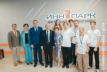 Китайский от носителя. Чрезвычайный и Полномочный Посол Китайской Народной Республики в Республике Беларусь Се Сяоюн посетил технопарк «Коралл» и ГГУ имени Ф. Скорины