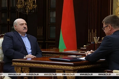 "Мы бы в несколько раз богаче были". Лукашенко привел в пример китайских рабочих
