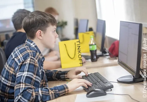 Шестой открытый STEAM-фестиваль для школьников, студентов, преподавателей и родителей проходит в Гомеле 