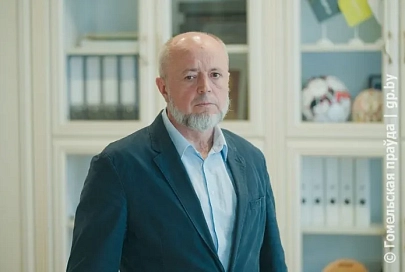 Директор ОАО "Речицадрев" Сергей Болачков рассказал, чем сегодня живёт предприятие с более чем вековой историей