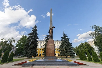 Администрация и профсоюзный комитет ОАО «Гомельский домостроительный комбинат» поздравляют жителей Гомельщины с Днем Независимости Республики Беларусь и 80-летием освобождения Республики Беларусь от немецко-фашистских захватчиков!