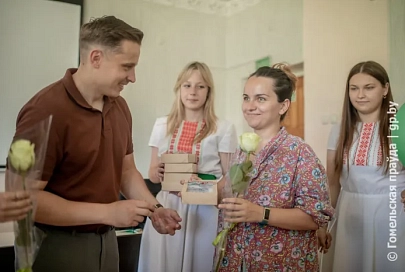 Родные символы с пеленок: Гомель присоединился к республиканскому проекту «Падарунак для немаўляці»